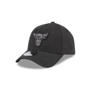 Shop Chicago Bulls Logo Essentials Black 9FORTY AFrame Snapback Hat - KTGCaps - Baseball caps for various teams, purchased online at a discount