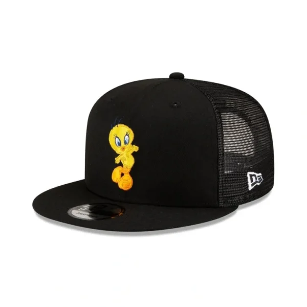 Store Looney Tunes Tweety Bird 9FIFTY Snapback Trucker Hat - KTGCaps - Baseball caps for various teams, purchased online at a discount