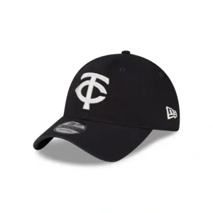 Caps* Minnesota Twins Navy Core Classic 9TWENTY Adjustable Hat - KTGCaps - Baseball caps for various teams, purchased online at a discount